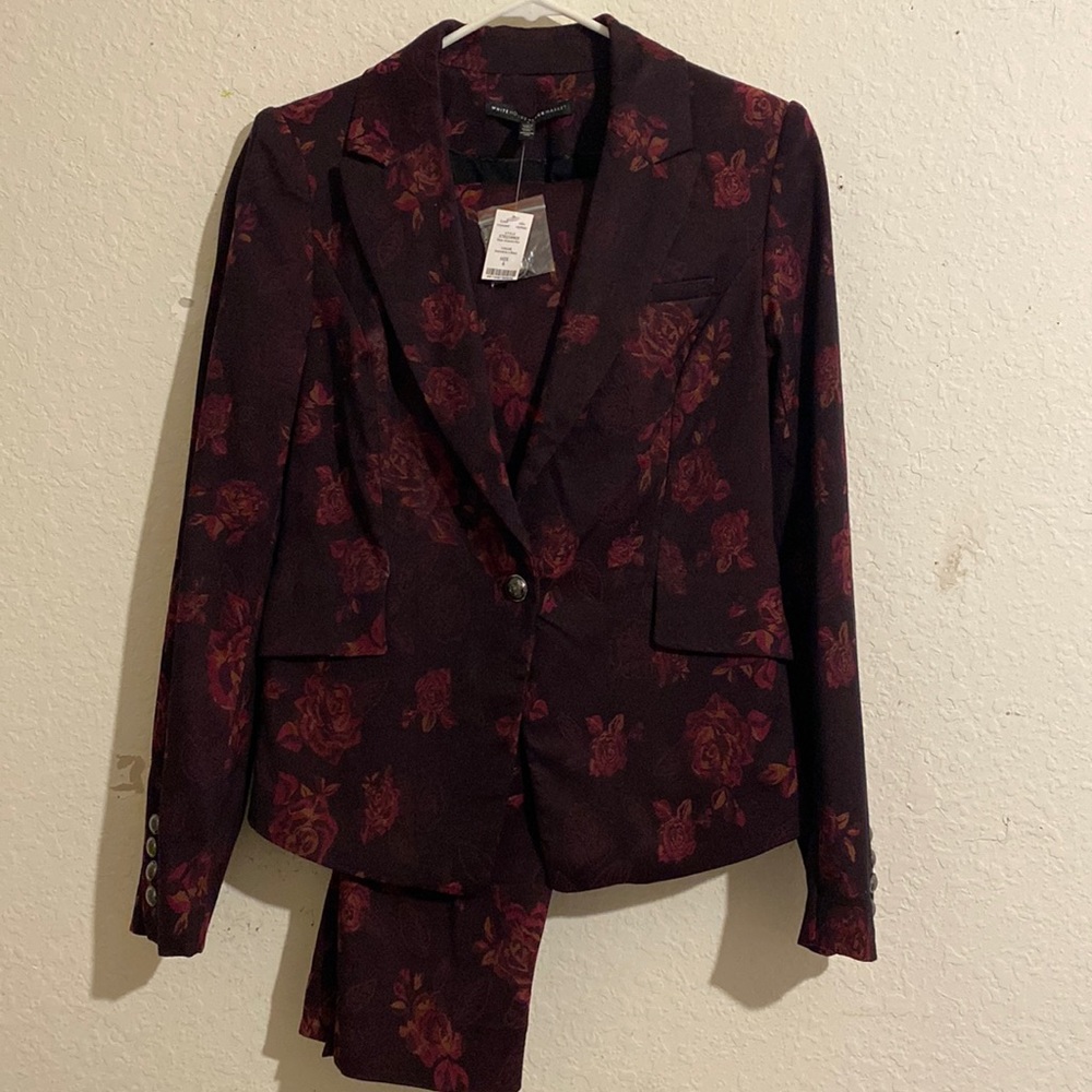 White House black market pant suit slim size 6 new with tags